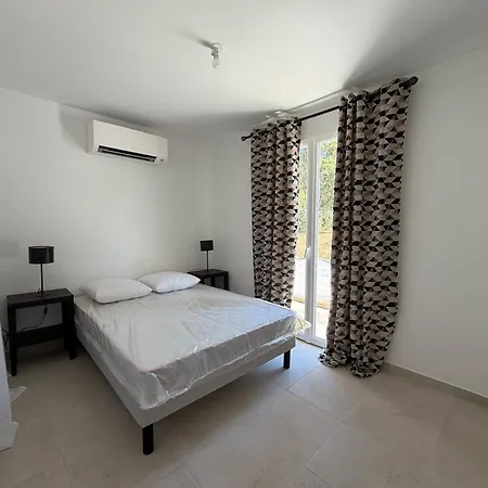 Climatisee Piscine 8 Couchages Villa *